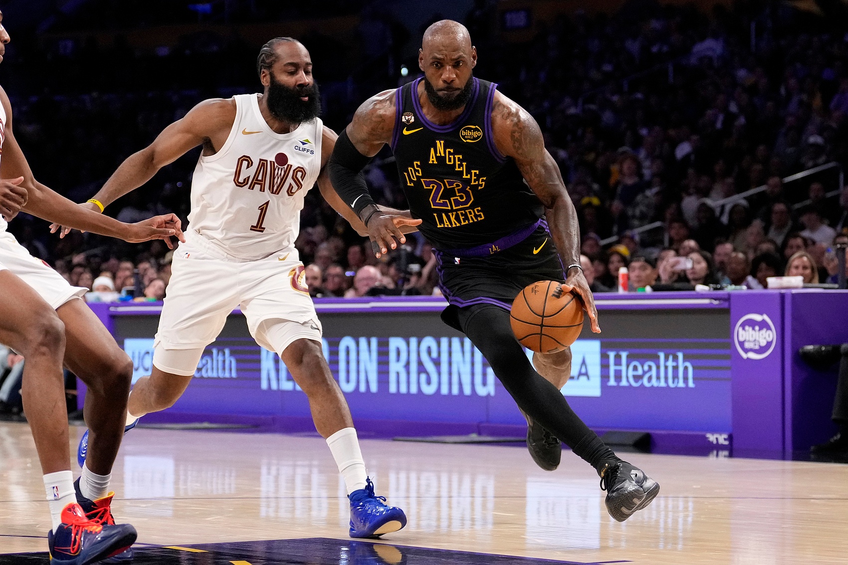 Windhorst：哈登签约骑士前提是詹姆斯去向明朗 合同年限决定薪资空间