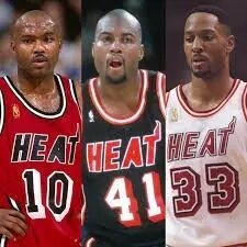 乔丹3014万、鲨鱼1.21亿、科比第13顺位:1996年自由市场重写NBA格局 乔丹3014万、鲨鱼1.21亿、科比第13顺位:1996年自由市场重写NBA格局