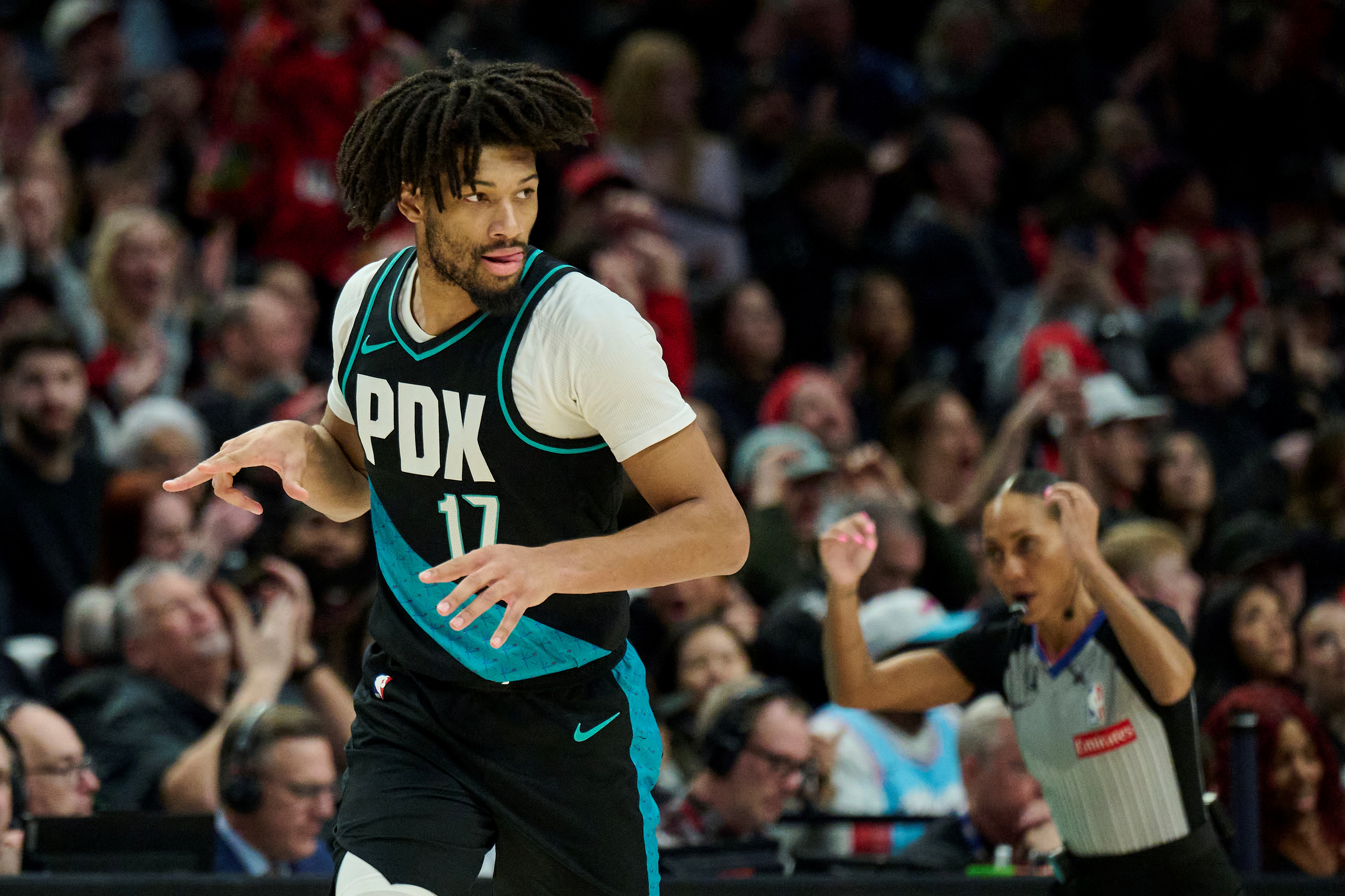 心碎😨夏普遭遇半月板撕裂大伤 随后注销了自己19万的INS账号