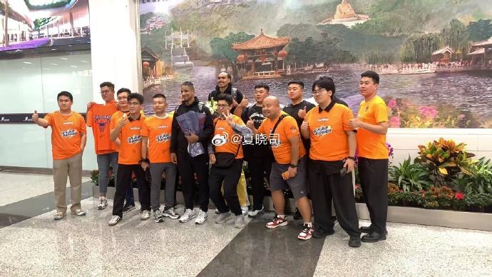 鲁媒：班顿、普卢默抵达济南 加上已到队法耶 山东三外援全部集齐
